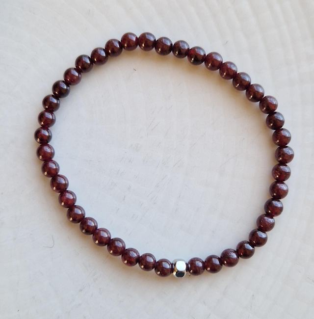 Bracelet GRENAT 4mm