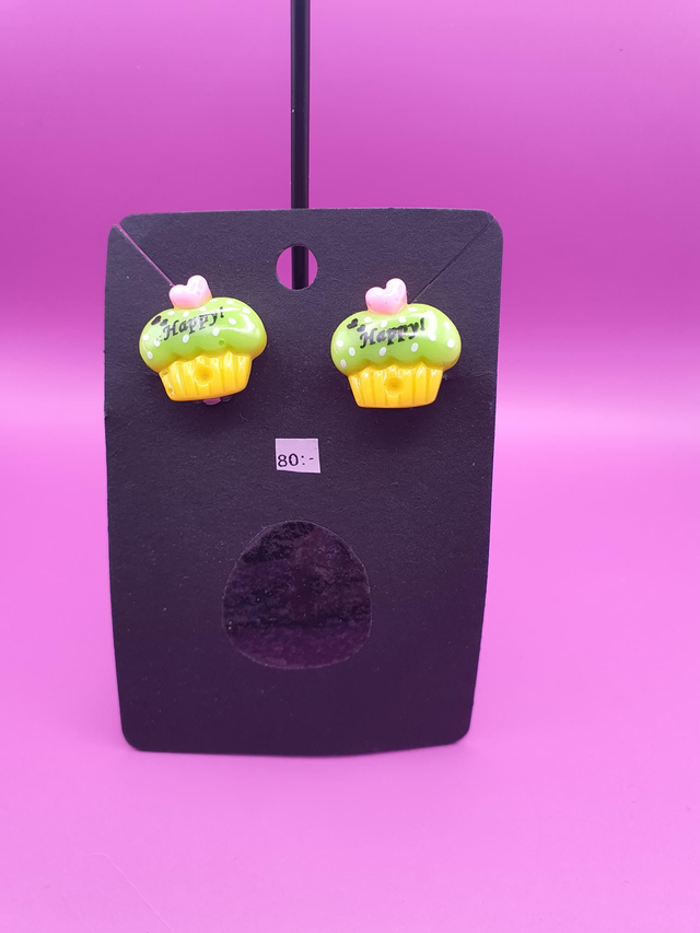 Clip Ons Green Cupcake