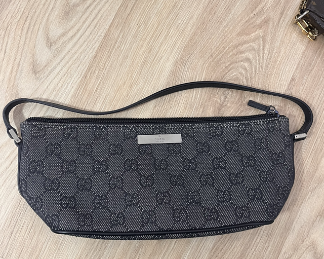 Gucci pochette 