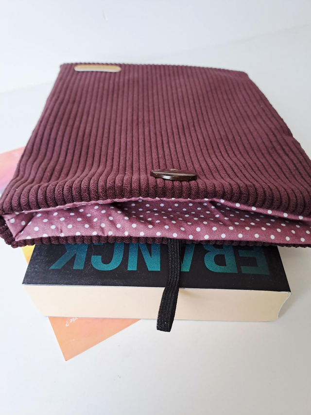 Pochette Livre taille M