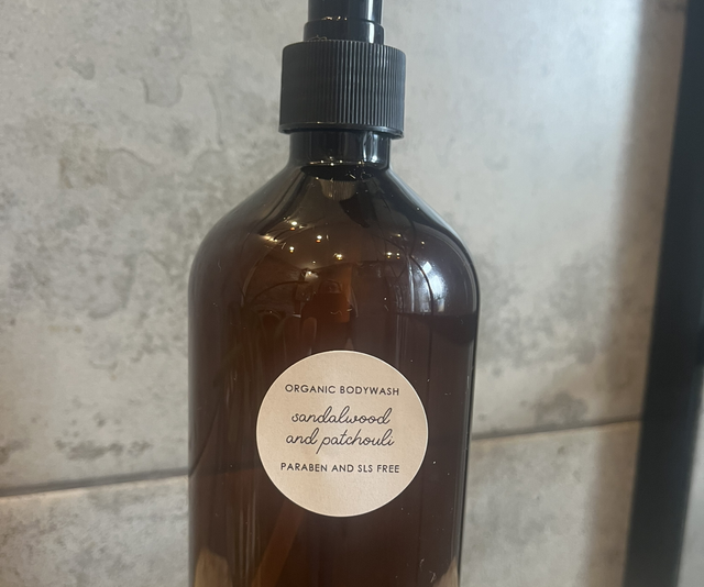 Sandalwood and patchouli shower gel 