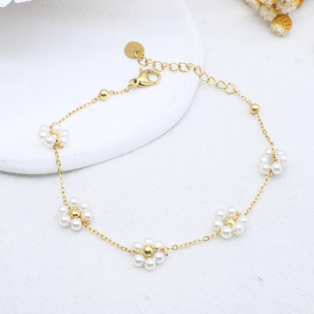 Bracelet marguerite perle de nacre 