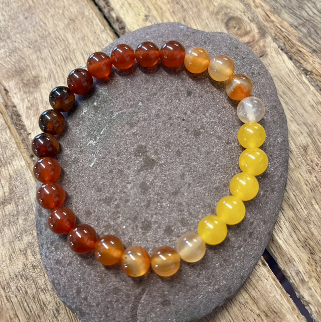 Karneoli-akaatti-jade rannekoru 