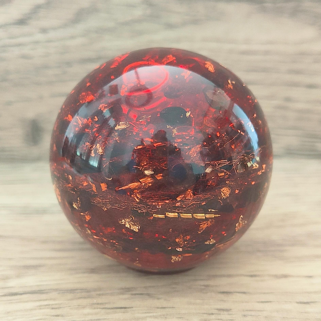 Orgonite sphère grenat 