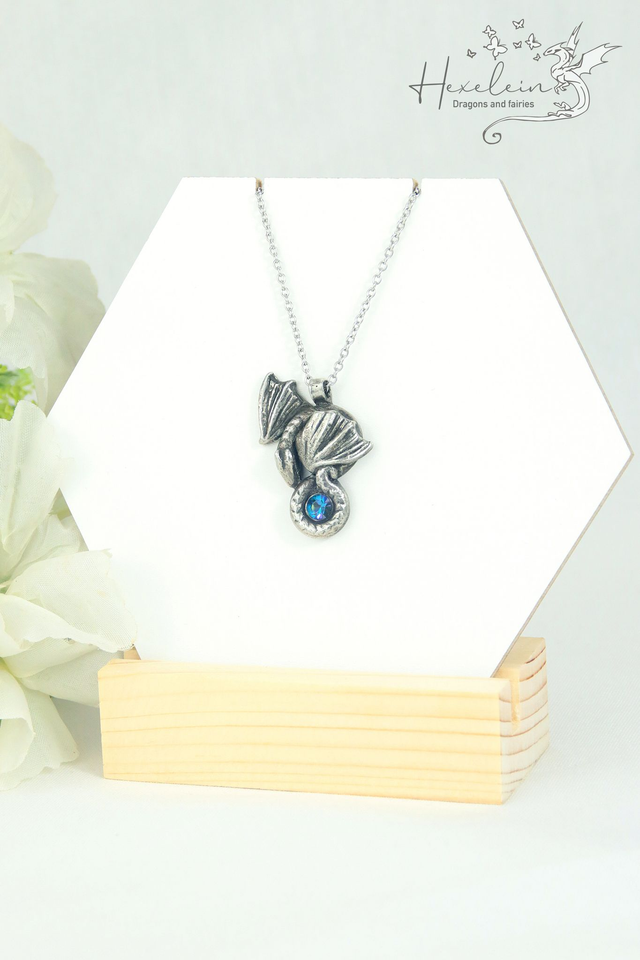 Bermuda blue landing dragon pendant