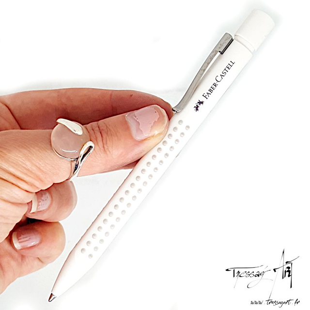 FABER CASTELL - STYLO BILLE ENCRE BLEUE - BLANC - FB086