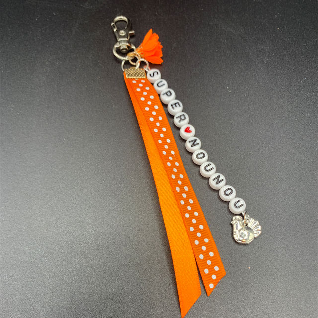 Porte-clés message super nounou 