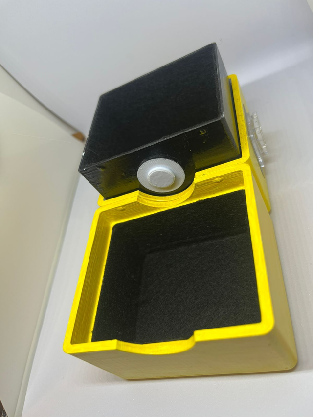 Deckbox Pokémon TCG - Pikachu