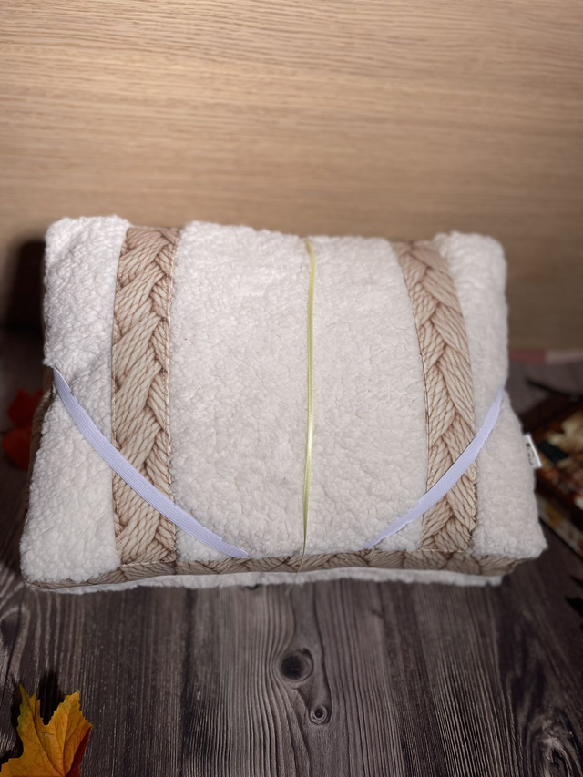 Coussin de lecture laine