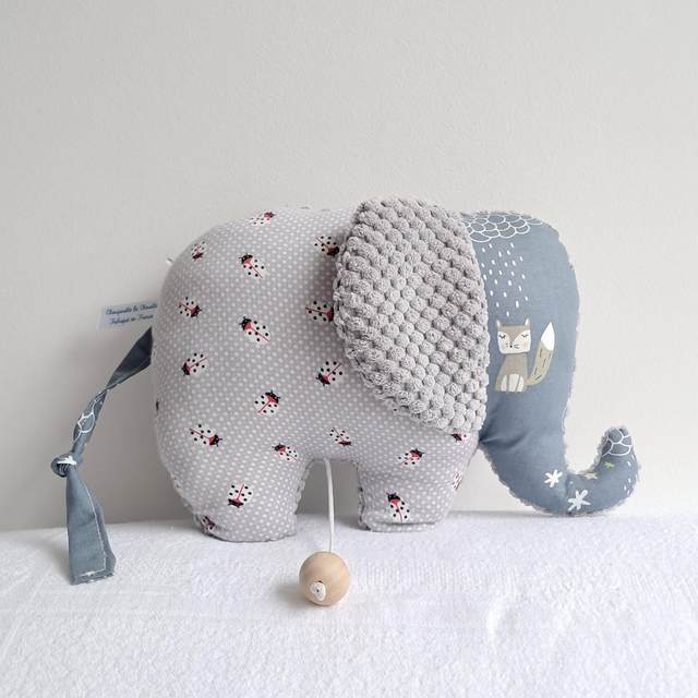 Éléphant musical &quot;coccinelles&quot;