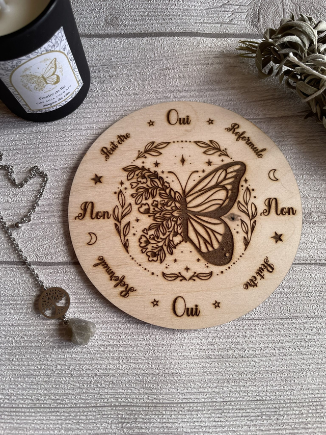 🌙 Planche de Divination au Pendule – Papillon Floral