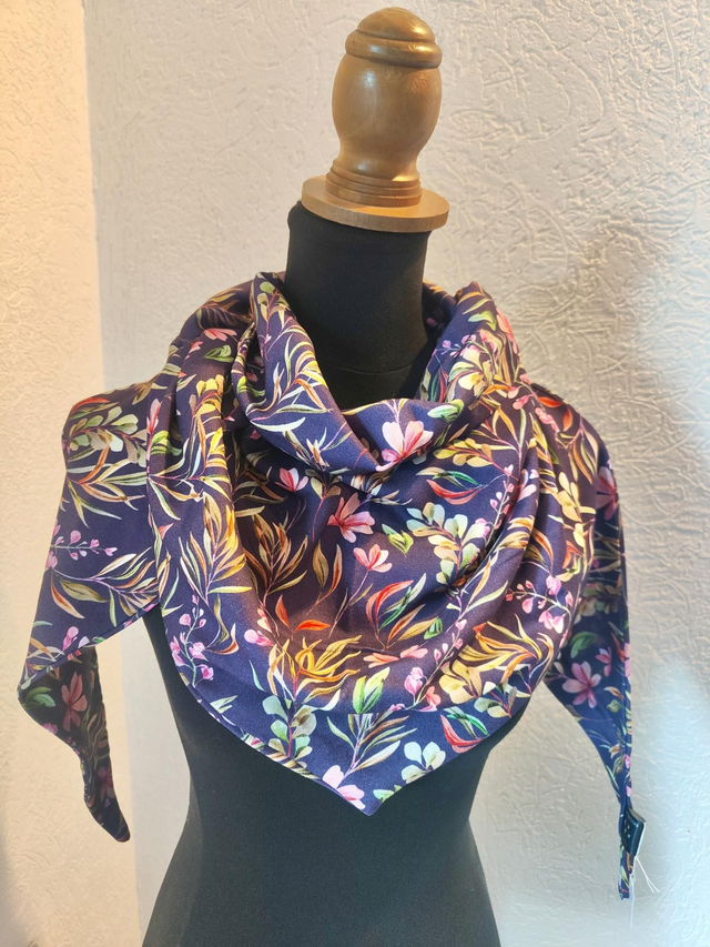 Chèche légère feuilles violette 