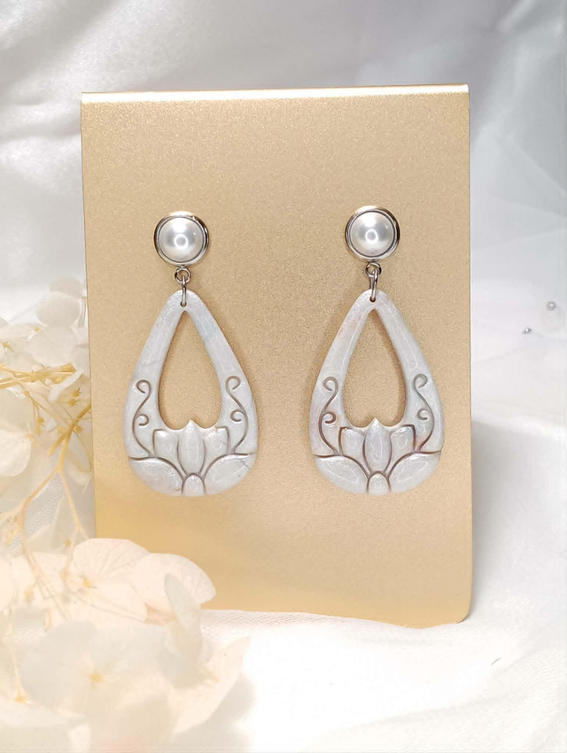 Boucles d'Oreilles "Fleur de Lotus Lumineuse
