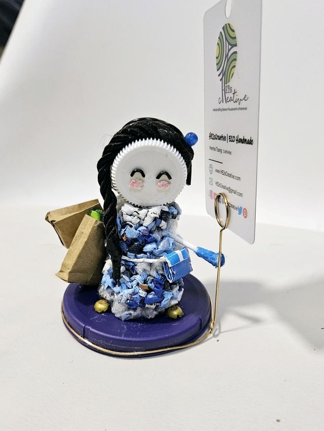 Shopping girl card holder stand eco handmade 9x7cm