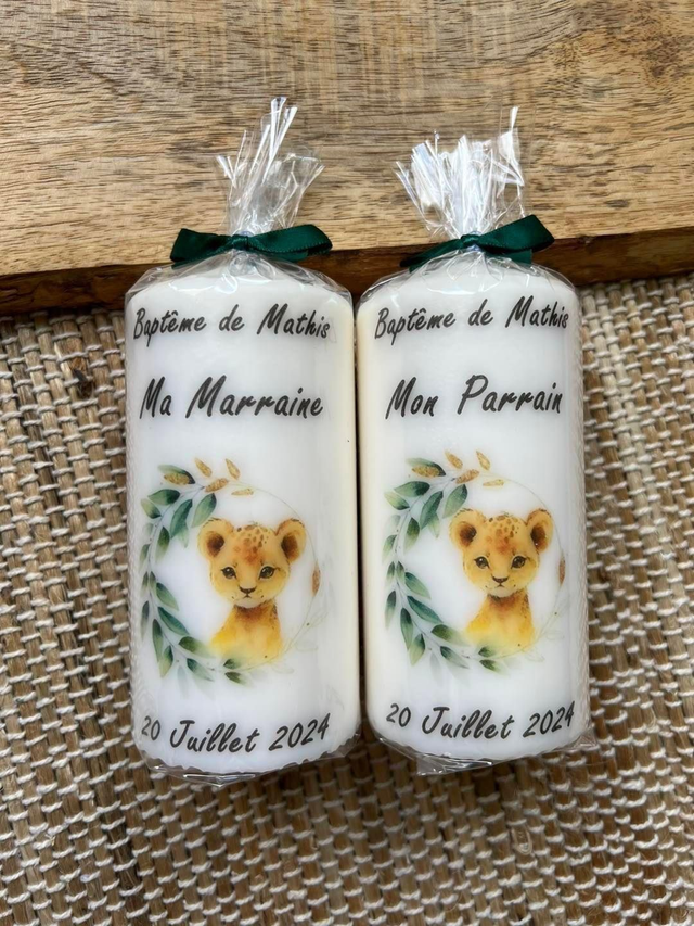 Bougie baptême thème couronne feuilles et lionceau 