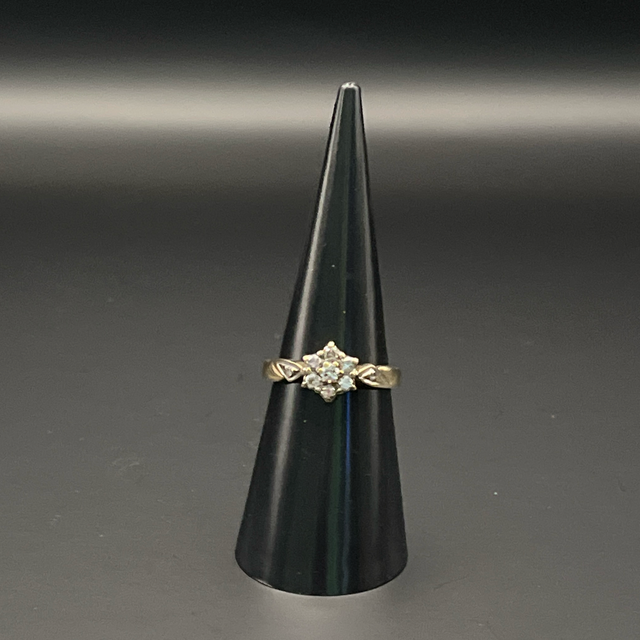 9ct Gold Diamond Cluster Ring - Size K 1/2