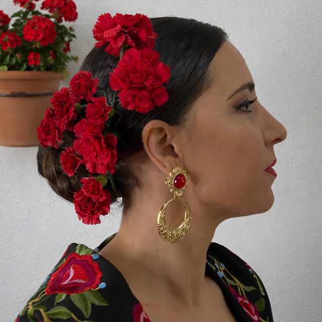 Tocado artesanal claveles y clavellinas rojas 