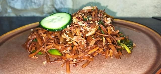 D - Nouilles sautées indonésien (Bakmi goreng)