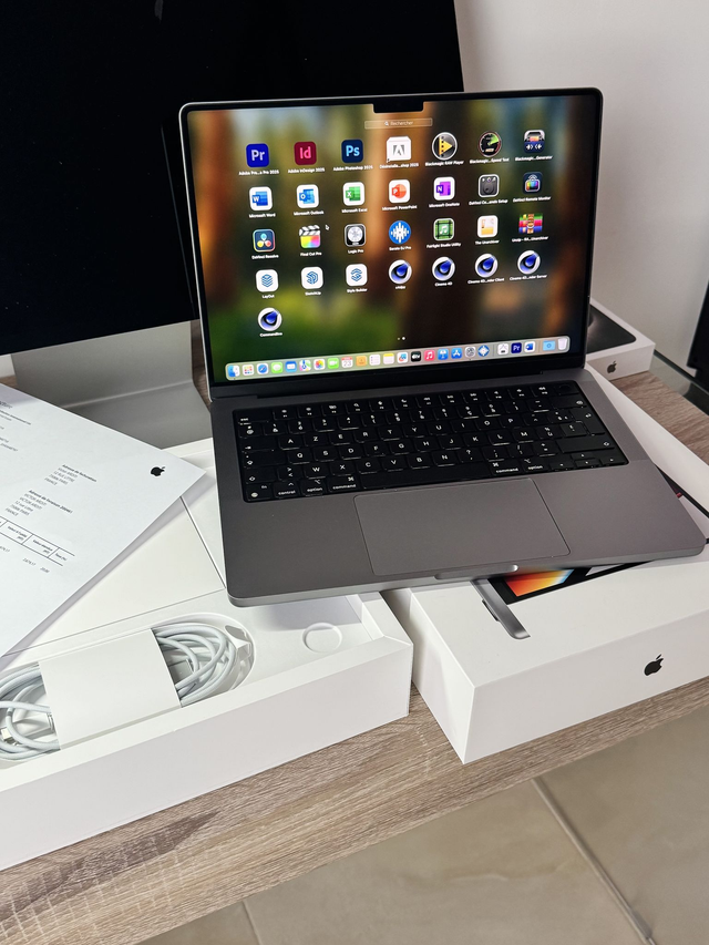 Macbook Pro 14&#039;&#039; + Logiciels M1 pro 32G 512G 2021