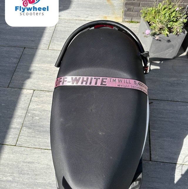 Off-White zadelriem licht roze