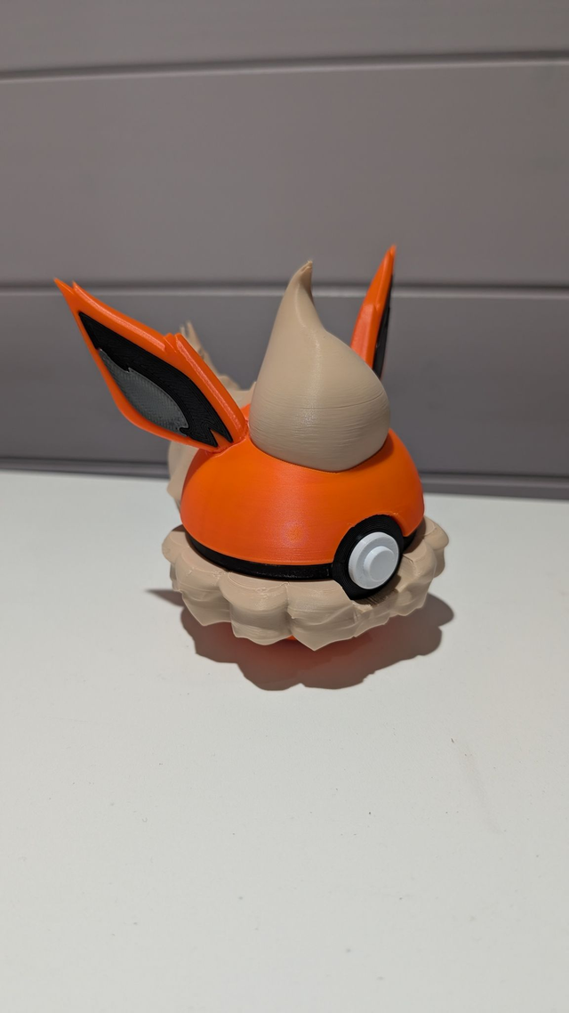 Flareon Pokeball