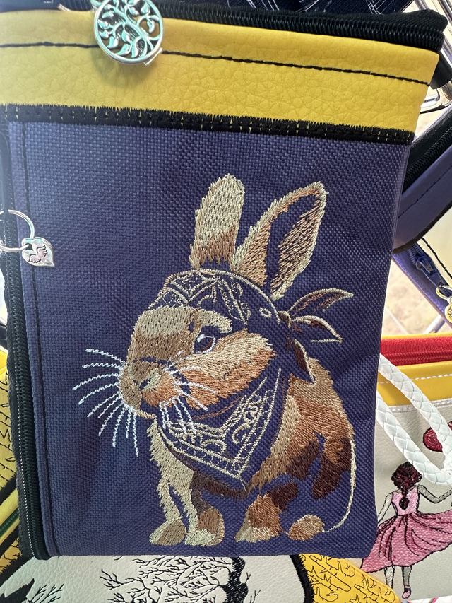 Bag - Large 2 Zips - Bandana Bunny