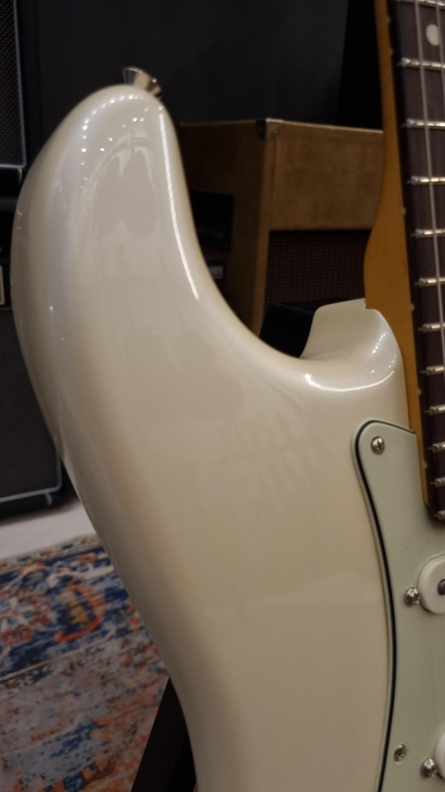 Fender American Professional Classic Stratocaster Limited edition Pearl White