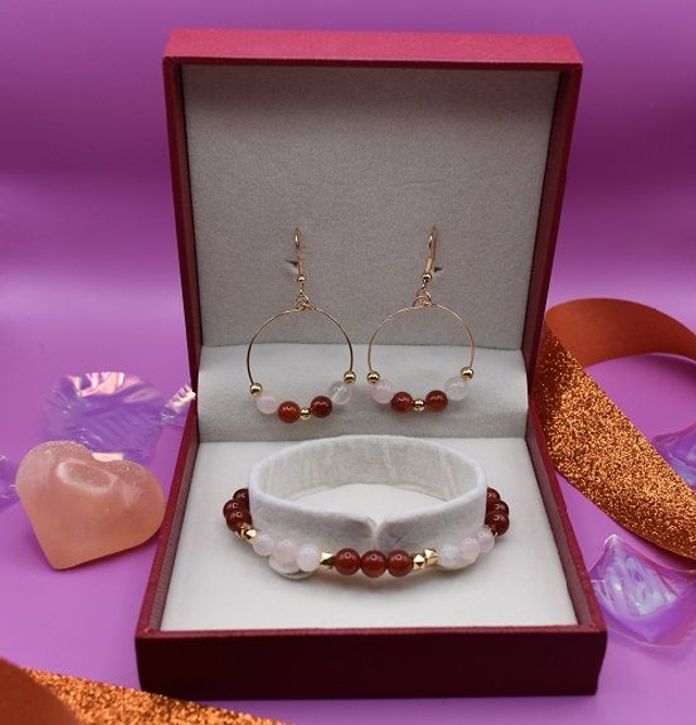 Bracelet et boucles d'oreille cornaline et quartz rose 