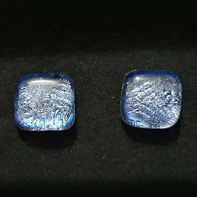 S19 Blue tint glass studs