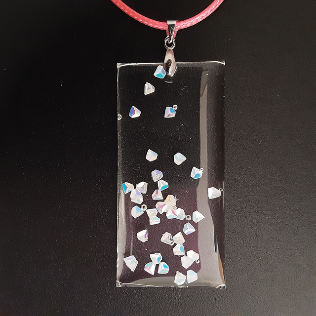 Pendentif grand rectangle collection hologramme