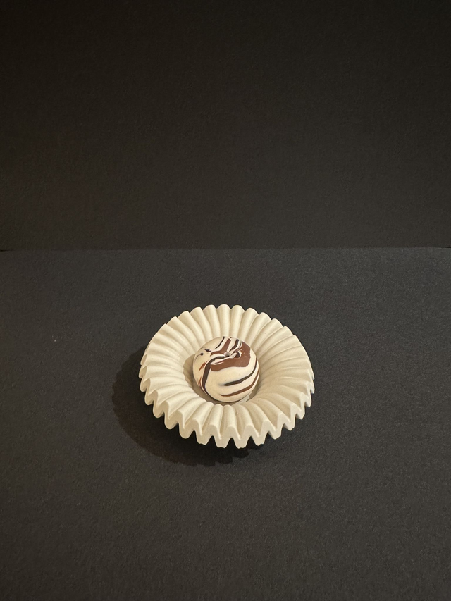 HANDMADE WAVY INCENSE HOLDER TRAY