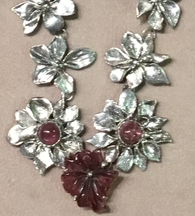 Flower long necklace 