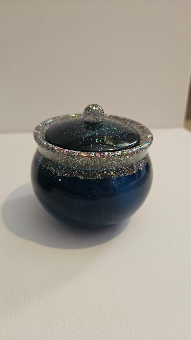 Matching Bowl and Jar Set