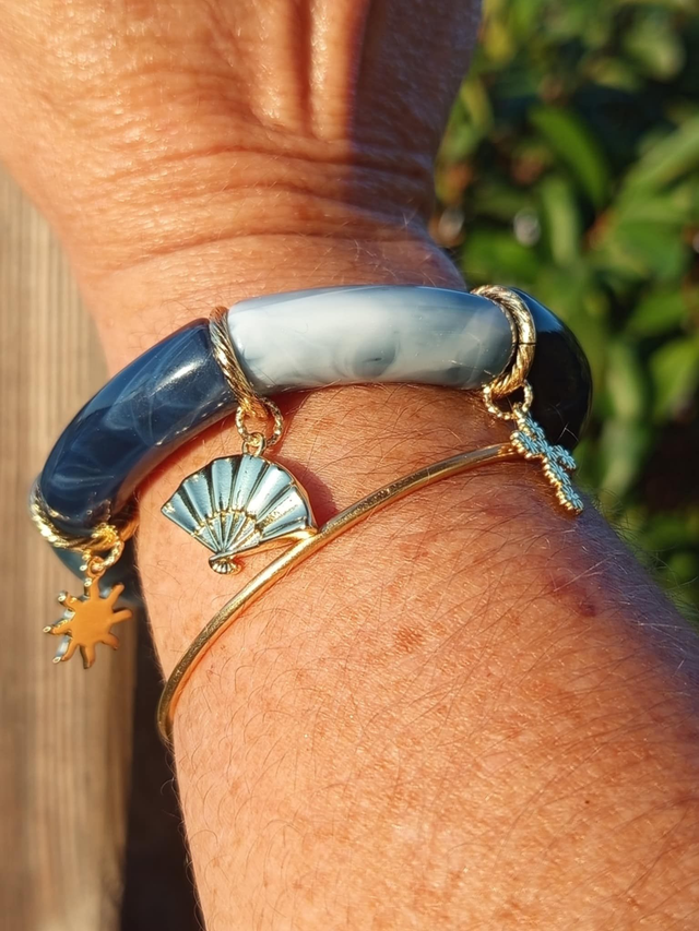 Bracelet perles tubes incurvées acrylique Tapti Rooh