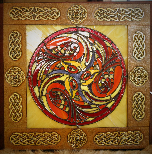 Luminaire d&#039;ambiance celtique &quot;triskel of birds&quot;