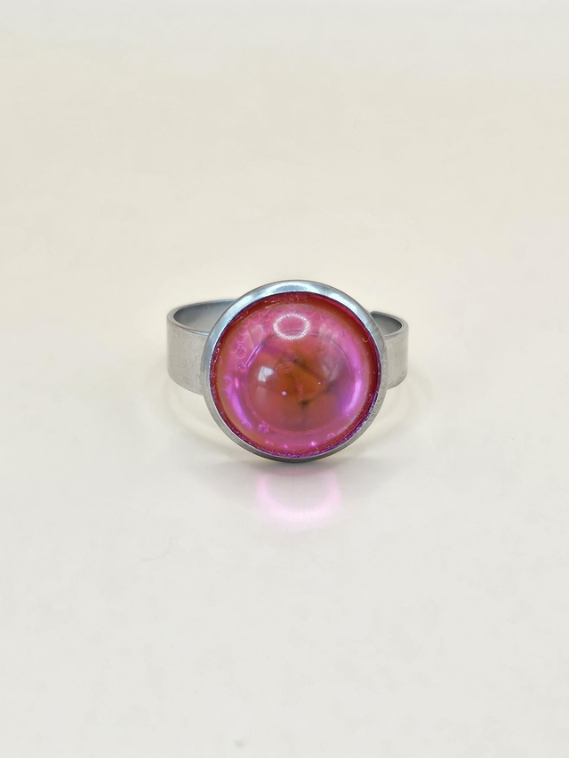 Bague demie sphère rose vif