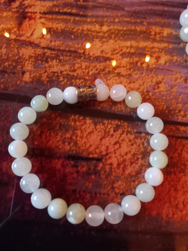 Jade chine 8mm et décor Love