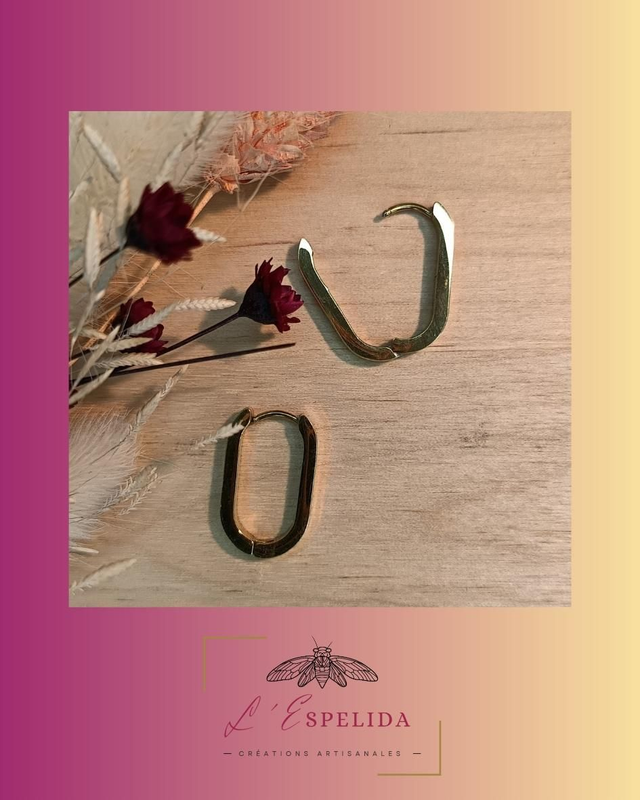 Créoles seules rectangulaires dorées