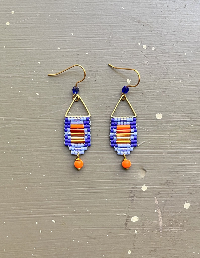 Petites boucles d'oreille en perles rectangles 