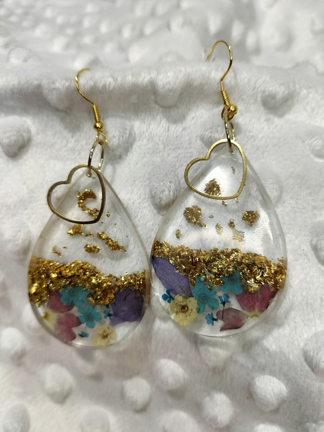 Boucles d'oreilles gouttes et fleurs séchées