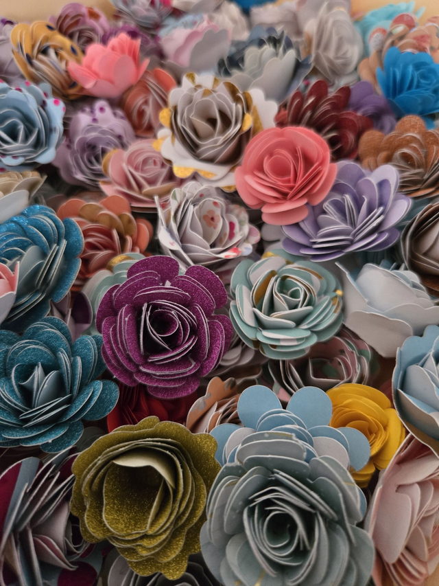 Fleurs en Papier à l’Unité – Fait Main