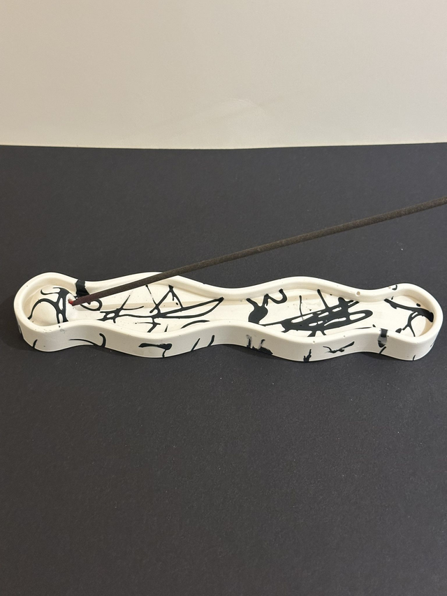 HANDMADE WAVY INCENSE HOLDER