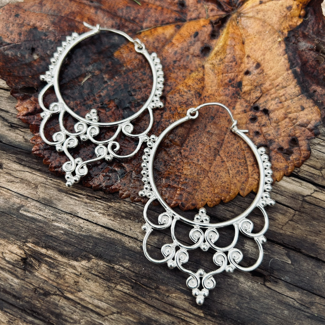 CRÉOLES ELFES ARGENTÉES AJOURÉES 