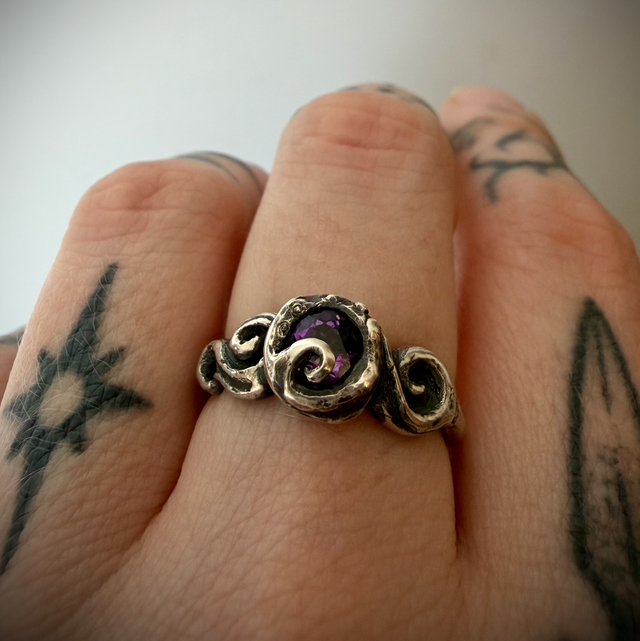 Undine Amethyst ring
