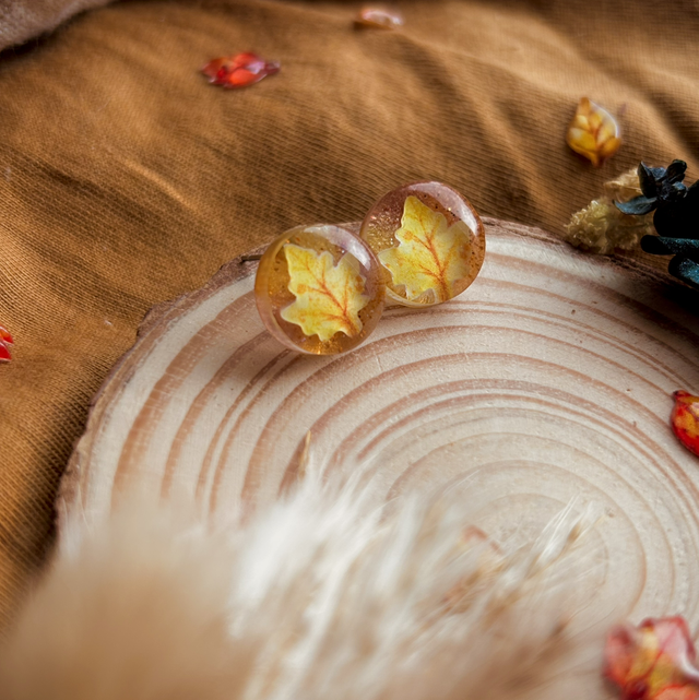 Autumn Leaf Stud Earrings - Pastel Yellow Leaves