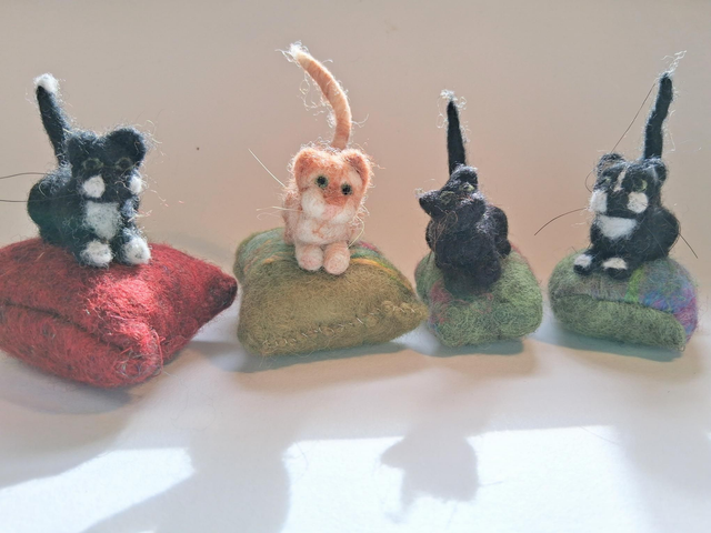 Needle Felt Mini Cats on Cushions