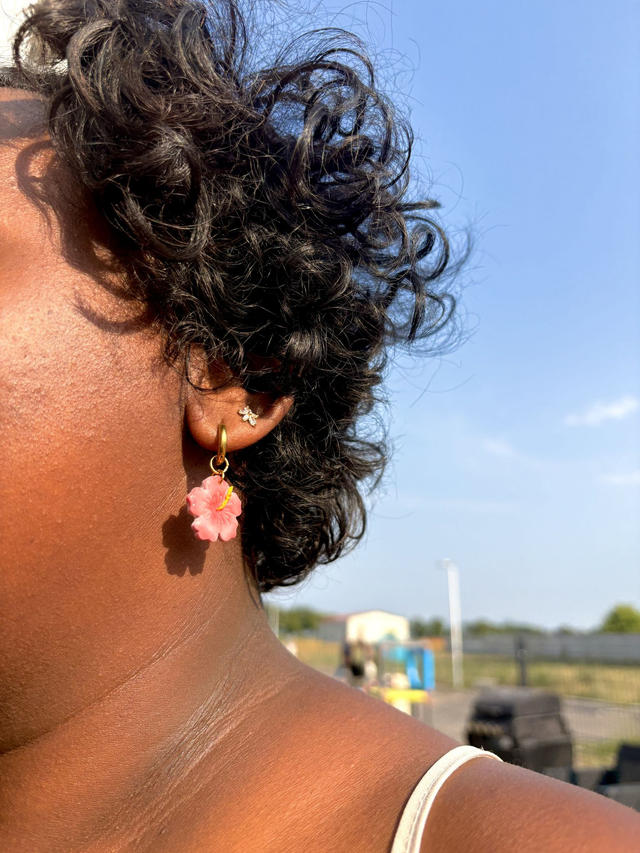 Pampilles Esma hibiscus rose, boucles d'oreilles interchangeables petites créoles