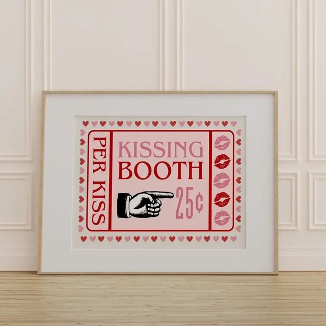 Kissing booth print