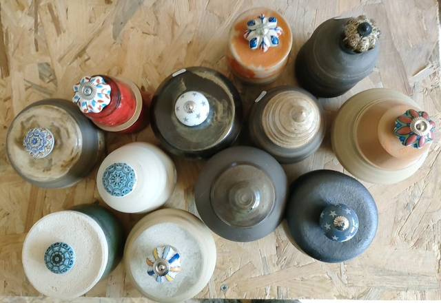  Les gardiennes discrètes (hauteur 12-14 cm, diamètre 8-10 cm)