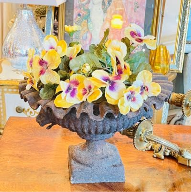 Antiker Pflanz Topf Eisen Patina 